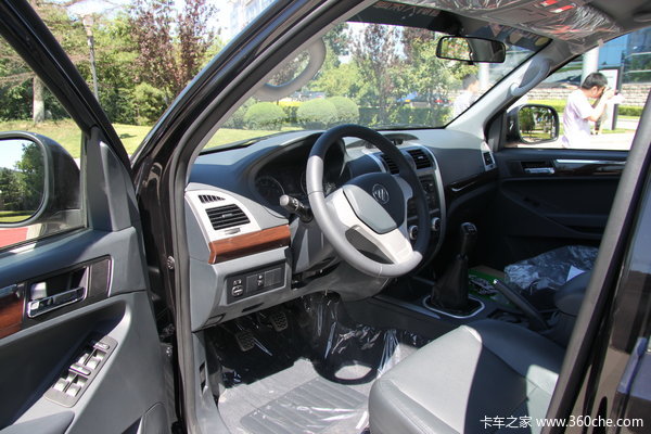 2013款福田 拓陆者S 至尊版 2.8L柴油 129马力 双排皮卡驾驶室图