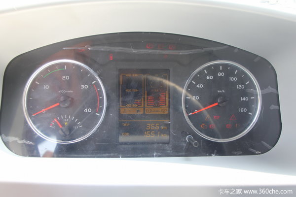 中国重汽 HOWO中卡 154马力 4X2 载货车(底盘)(ZZ1087F381CD183)驾驶室图（17/23）