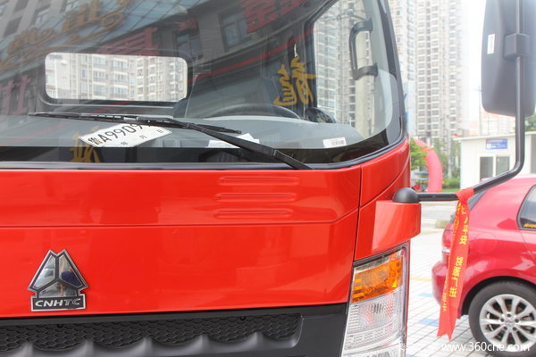 中国重汽 HOWO中卡 154马力 4X2 载货车(底盘)(ZZ1087F381CD183)外观图（7/19）