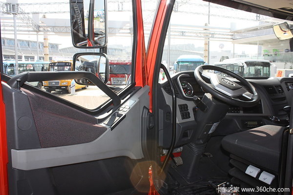 2013款解放 J6P重卡 350马力 6X4 自卸车(CA3250P66K2L1T1AE4)驾驶室图（2/22）