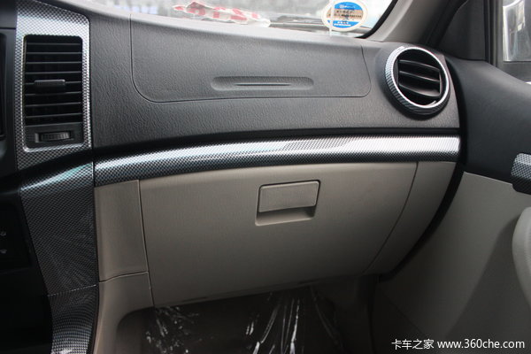 福田 萨普 征服者 2.0L汽油 双排皮卡驾驶室图（17/23）