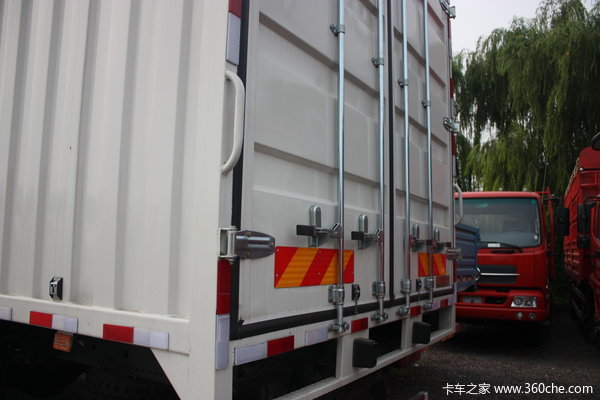 东风 天锦中卡 160马力 4X2 排半厢式载货车上装图（5/5）