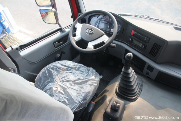 青岛解放 陆V中卡 4X2 160马力 载货车(底盘)(CA1160P1K1L2E4A80)驾驶室图（43/48）