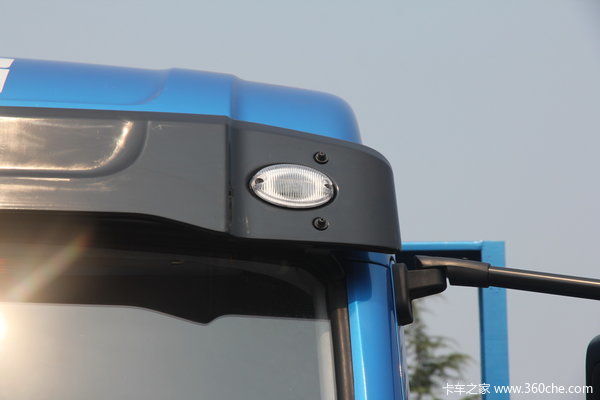 青岛解放 龙V中卡 160马力 4X2 排半栏板载货车(CA1168PK2L2E4A80)外观图（17/28）