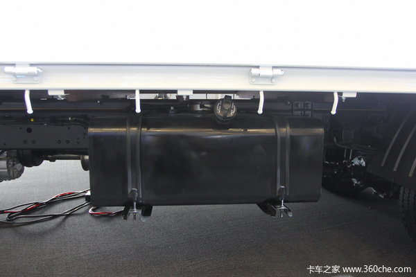 四川现代 Mighty 160马力 4X2 4.34米单排栏板载货车底盘图（1/24）