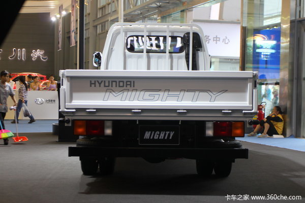 四川现代 Mighty 160马力 4X2 4.34米单排栏板载货车外观图（5/28）