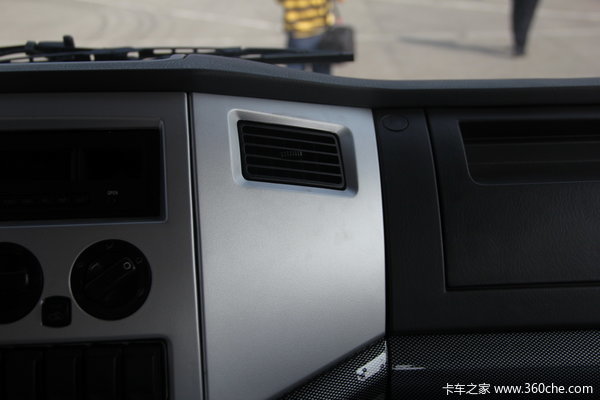 福田 瑞沃 170马力 4X2 栏板载货车(BJ1165VKPEG-1)驾驶室图（23/48）
