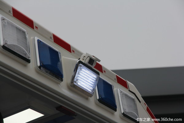 奔驰 Unimog系列 220马力 4X4 越野救护车(型号U4000)上装图（2/61）