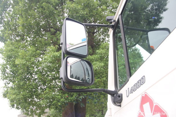 奔驰 Unimog系列 220马力 4X4 越野救护车(型号U4000)外观图（40/46）