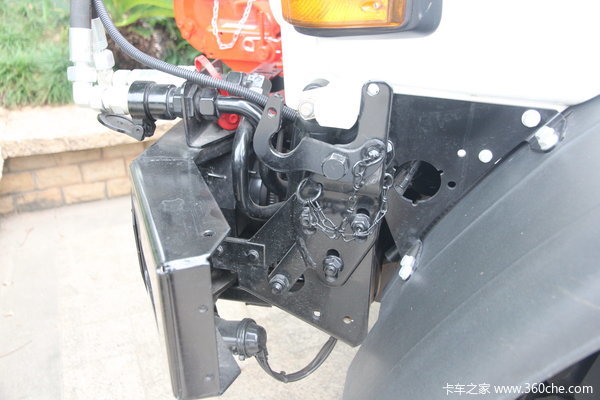 奔驰 Unimog系列 220马力 4X4 越野救护车(型号U4000)底盘图（5/80）
