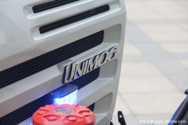 奔驰 Unimog系列 220马力 4X4 越野救护车(型号U4000)外观图（31/46）
