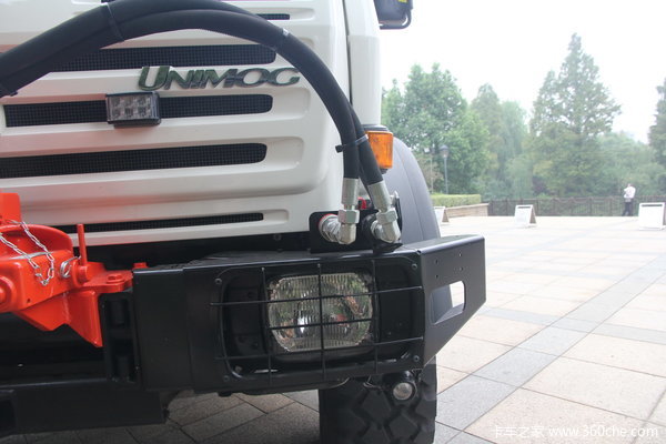 奔驰 Unimog系列 220马力 4X4 越野救护车(型号U4000)外观图（28/46）