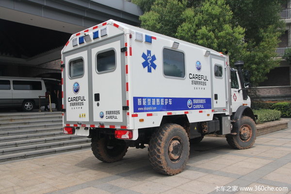 奔驰 Unimog系列 220马力 4X4 越野救护车(型号U4000)外观图（11/46）