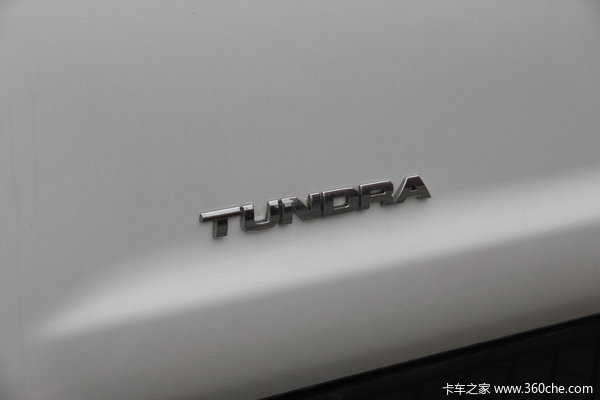 2011款丰田 坦途5700 越野改装版 5.7L汽油 四驱 双排皮卡 外观图（4/50）