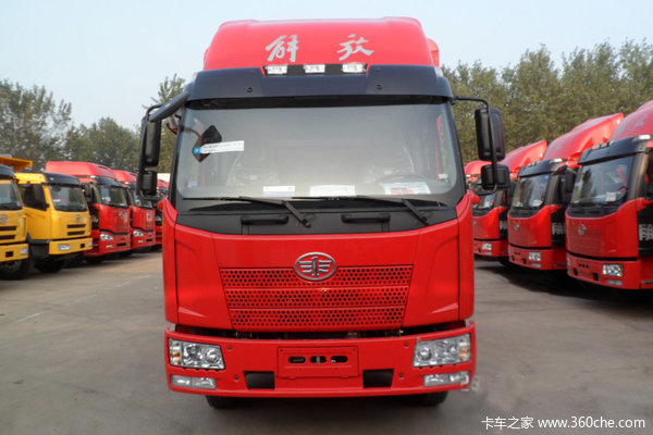 解放 J6L中卡 140马力 4X2 仓栅载货车(CA5160CCYP62K1L3E4)外观图