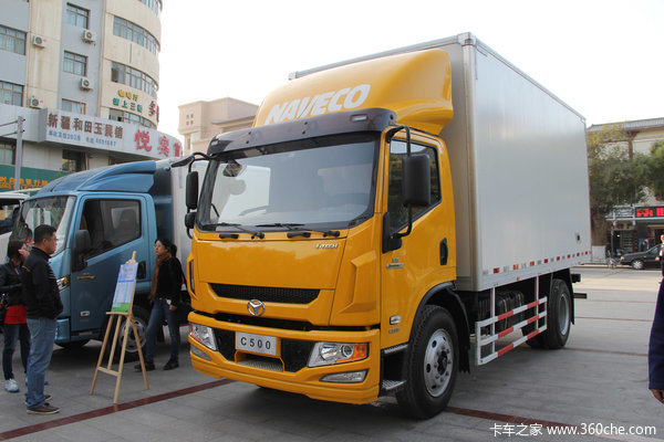 南京依维柯 超越中卡 168马力 4X2 厢式载货车