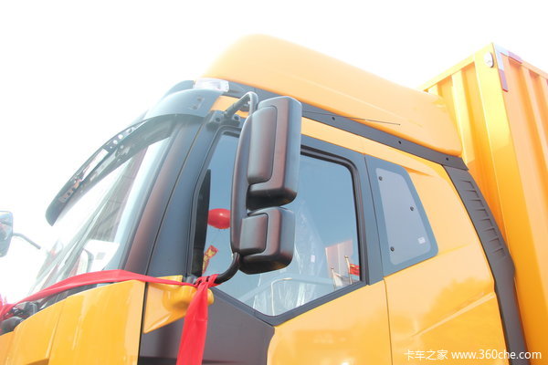 2013款解放 J6M重卡 240马力 6X2 厢式载货车(CA5250XXYP63K1L6T3E4)外观图（10/20）