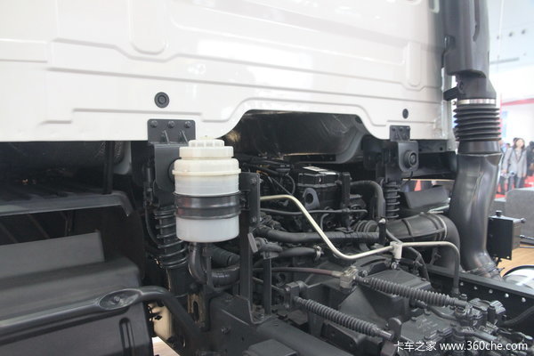 东风 天锦中卡 245马力 6X4 载货车外观图（23/54）