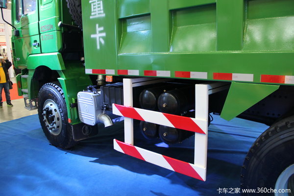 陕汽 德龙F3000重卡 310马力 6X4 自卸车(SX3257DN384)底盘图（2/10）