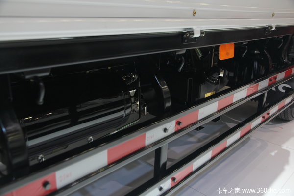 江淮 骏铃H380 140马力 4X2 5.175米单排栏板载货车底盘图（2/8）