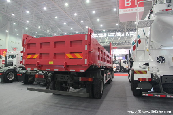 中国重汽 金王子重卡 266马力 6X2 自卸车(ZZ3251M48C1C1/L1WA)外观图（5/19）