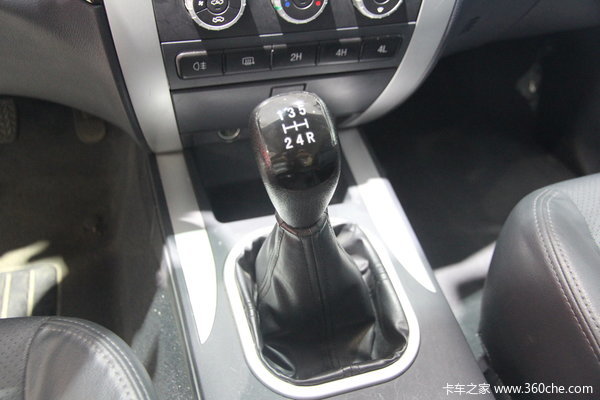 2013款福田 拓陆者S 精英版 2.8L柴油 四驱 双排皮卡驾驶室图（16/23）