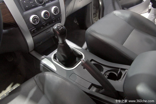 2013款福田 拓陆者S 精英版 2.8L柴油 四驱 双排皮卡驾驶室图（14/23）