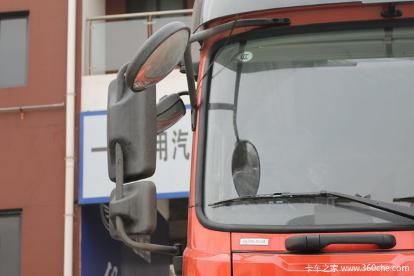 东风 天龙重卡 350马力 8X4 载货车(DFL1311A9)(底盘)外观图（9/17）
