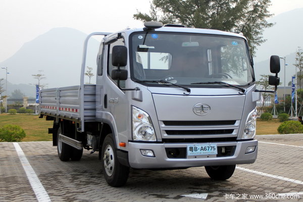 一汽通用 F330速豹 150马力 4X2 4.822米排半栏板载货车(CA1123PK45L3R5E1)外观图（14/53）