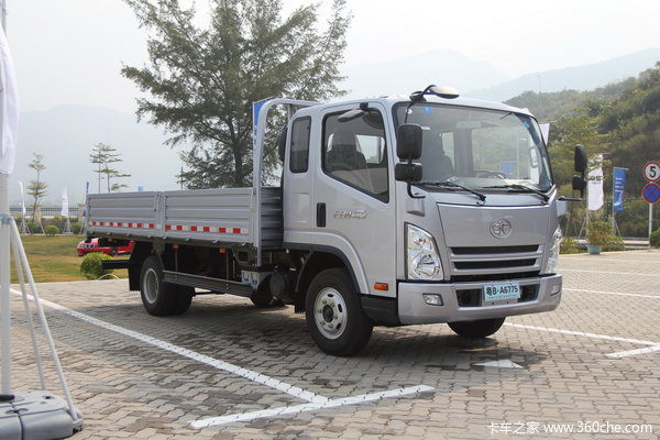 一汽通用 F330速豹 150马力 4X2 4.822米排半栏板载货车(CA1123PK45L3R5E1)外观图（1/53）