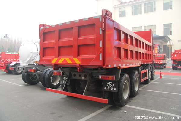 中国重汽 福泺 H5重卡 280马力 8X4 自卸车(ZZ3318M60DB0)外观图（4/15）