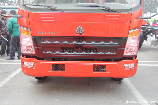 中国重汽 HOWO中卡 168马力 4X2 载货车(ZZ1107G421CD1)(底盘)外观图（7/13）