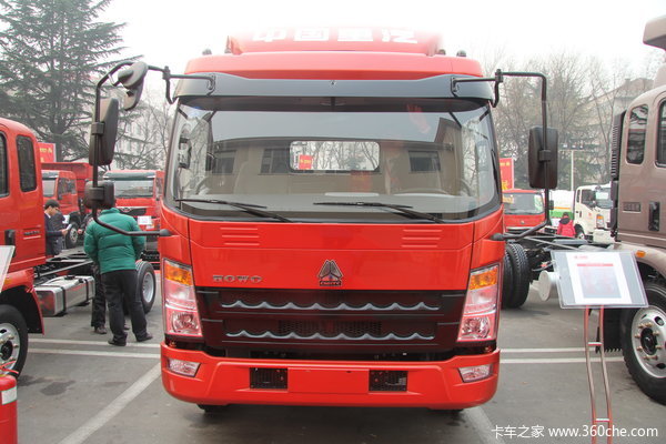 中国重汽 HOWO中卡 168马力 4X2 载货车(ZZ1107G421CD1)(底盘)外观图