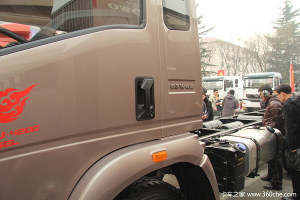 中国重汽 HOWO中卡 160马力 4X2 载货车(ZZ1127G421CD1)外观图（15/15）