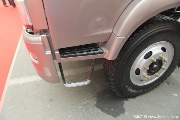 中国重汽 HOWO中卡 160马力 4X2 载货车(ZZ1127G421CD1)外观图（13/15）