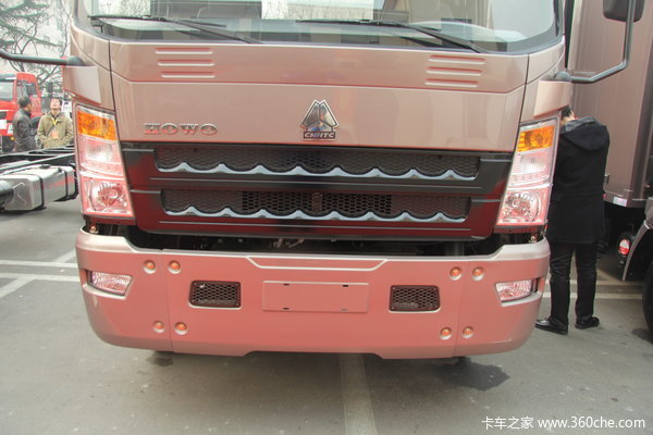 中国重汽 HOWO中卡 160马力 4X2 载货车(ZZ1127G421CD1)外观图（9/15）