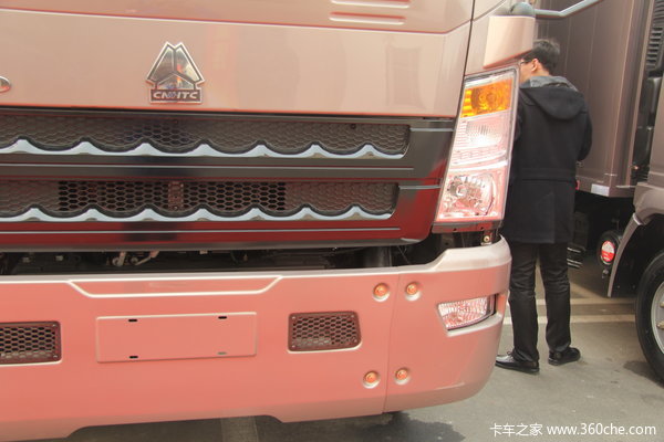 中国重汽 HOWO中卡 160马力 4X2 载货车(ZZ1127G421CD1)外观图（8/15）