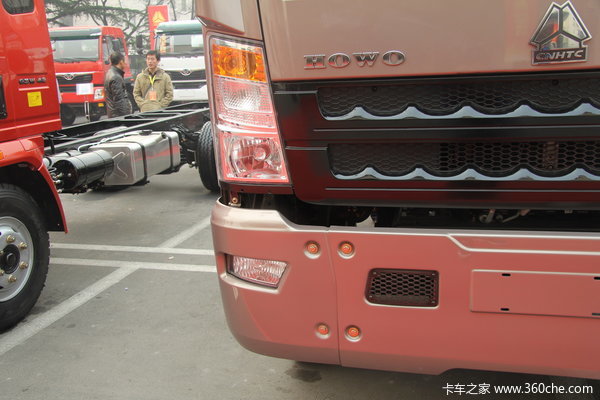 中国重汽 HOWO中卡 160马力 4X2 载货车(ZZ1127G421CD1)外观图（7/15）