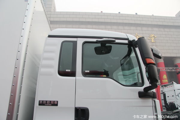 中国重汽 SITRAK C5H重卡 180马力 4X2 厢式载货车(ZZ5126XYZH451GD1)外观图（18/21）