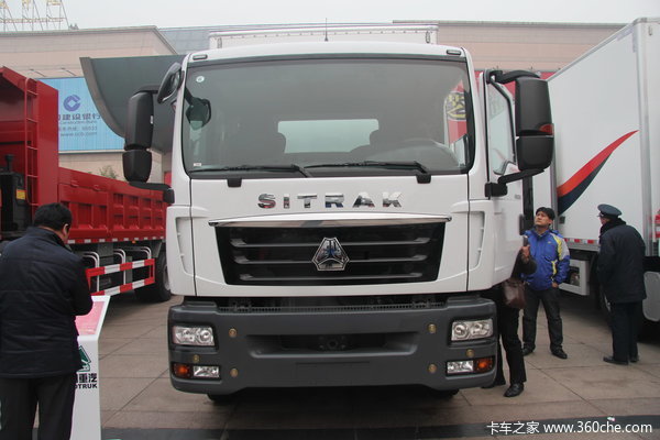 中国重汽 SITRAK C5H重卡 180马力 4X2 厢式载货车(ZZ5126XYZH451GD1)外观图（5/21）