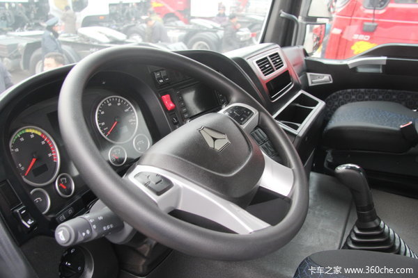 中国重汽 SITRAK C5H重卡 180马力 4X2 厢式载货车(ZZ5126XYZH451GD1)驾驶室图（5/20）