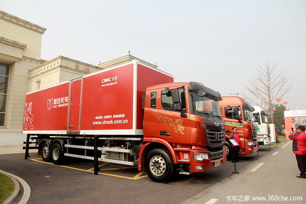 联合卡车U270 270马力 6X2 可交换箱体式载货车(SQR1251D5T2-E)外观图（8/27）