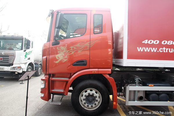 联合卡车U270 270马力 6X2 可交换箱体式载货车(SQR1251D5T2-E)外观图（3/27）
