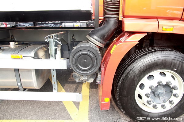 联合卡车U270 270马力 6X2 可交换箱体式载货车(SQR1251D5T2-E)底盘图（53/56）