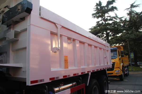 中国重汽 HOWO T5G系重卡 310马力 6X4 自卸车(ZZ3257N384GD1)外观图（10/10）
