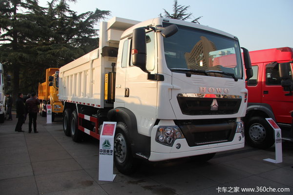 中国重汽 HOWO T5G系重卡 310马力 6X4 自卸车(ZZ3257N384GD1)外观图（3/10）
