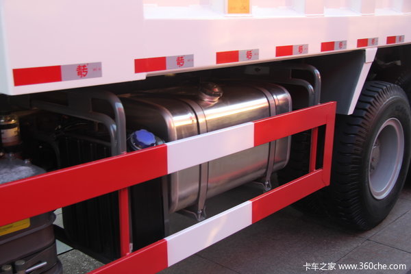 中国重汽 HOWO T5G系重卡 310马力 6X4 自卸车(ZZ3257N384GD1)底盘图（2/8）