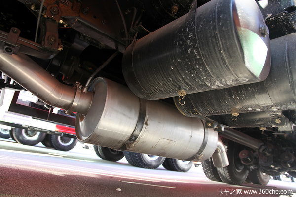 福田 欧曼GTL 重卡 375马力 8X4 仓栅载货车(BJ5319CCY-XE)底盘图（4/19）