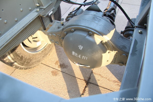 中国重汽 豪瀚-J5G重卡 210马力 6X2 载货车(底盘)(ZZ1255H56C3D1)底盘图（5/12）