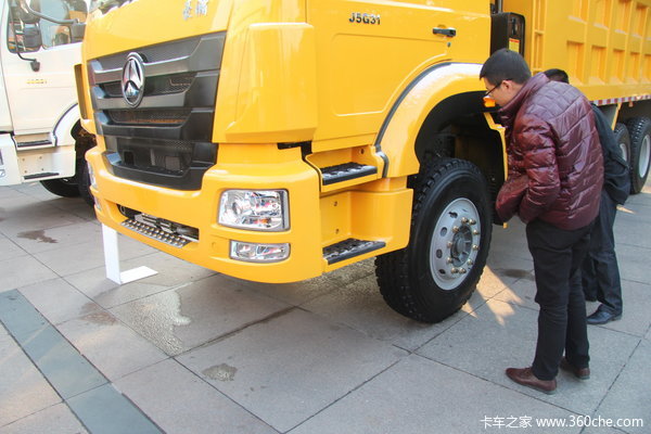中国重汽 豪瀚J5G重卡 310马力 6X4 自卸车(ZZ3255N3846D1)外观图（11/15）